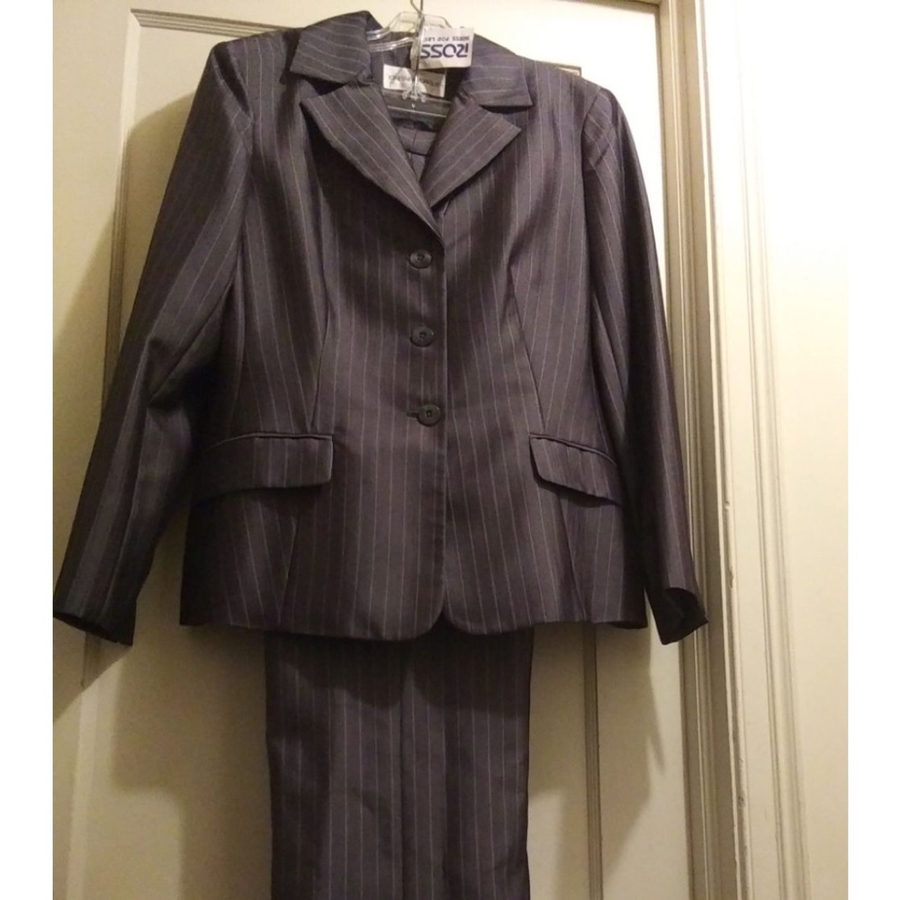 Jones New York Suit